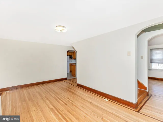 a view of a storage & utility room with washer and dryer