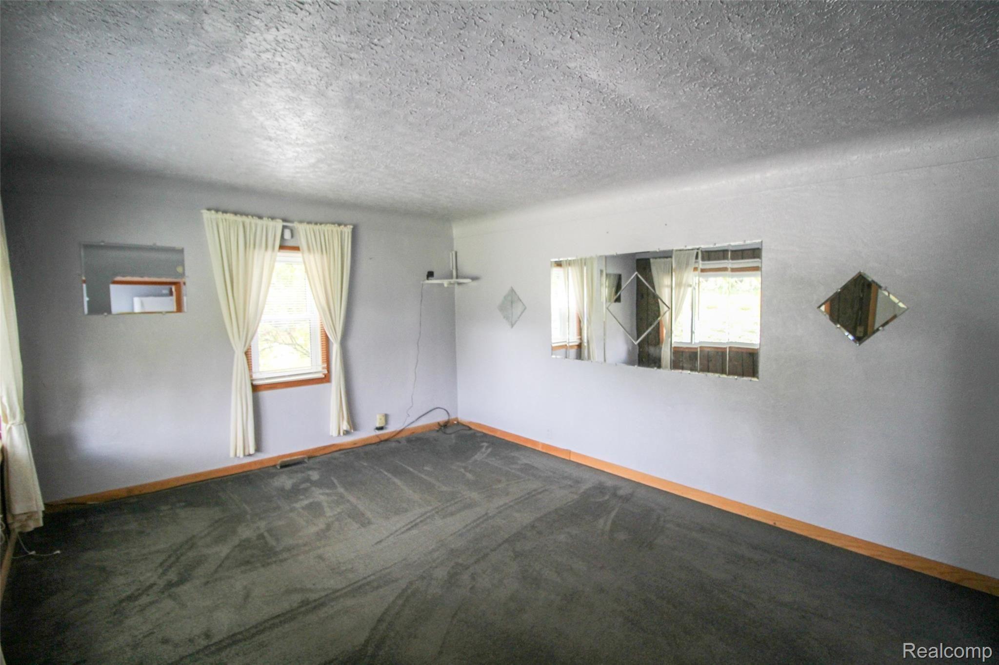 13205 Bueche Road Montrose, MI 48457 - Photo 3 of 29 03.JPG