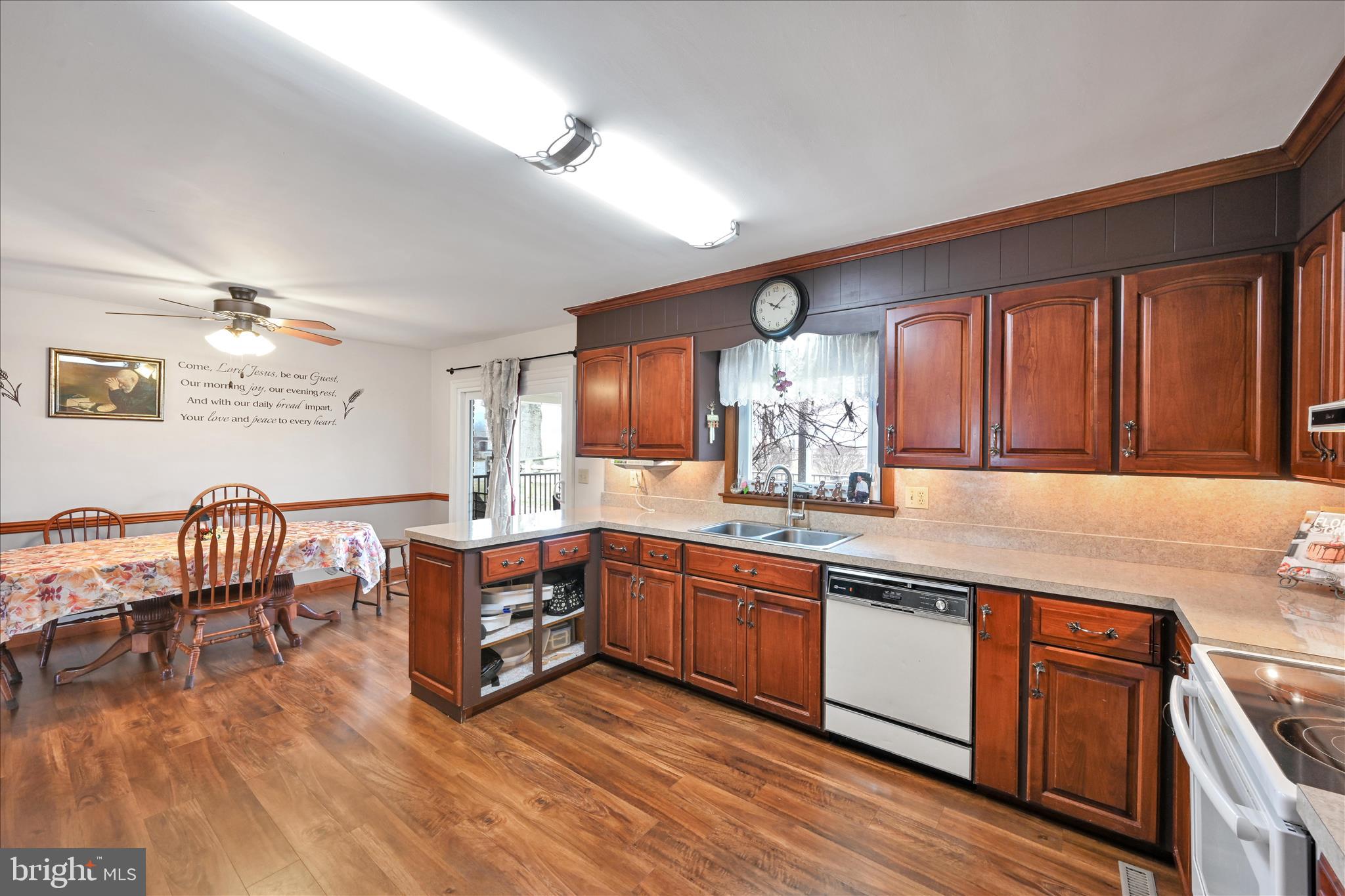 740 South Cocalico Road Denver, PA 17517 - Photo 21 of 51 Kitchen