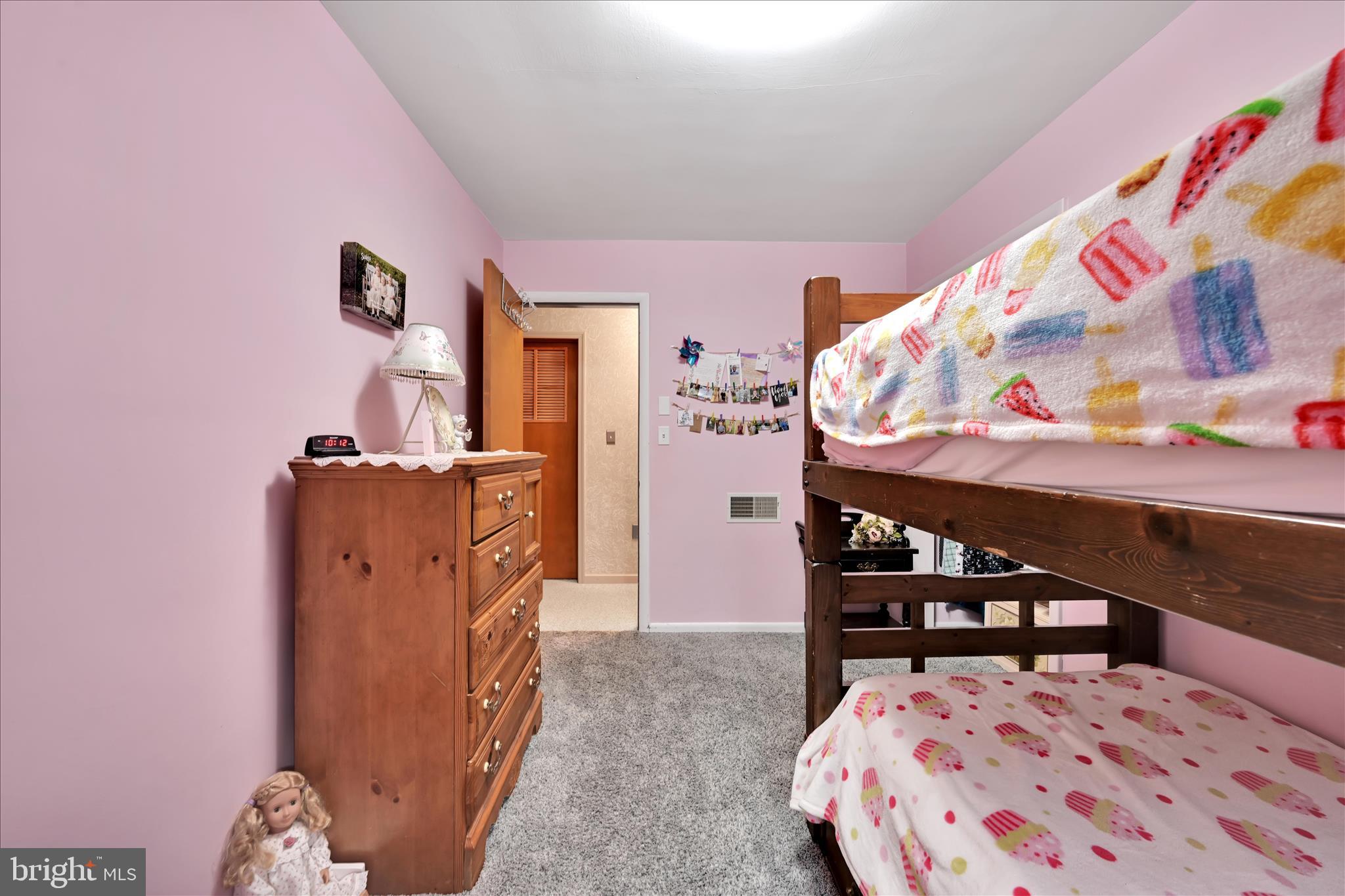 740 South Cocalico Road Denver, PA 17517 - Photo 28 of 51 Kids Room