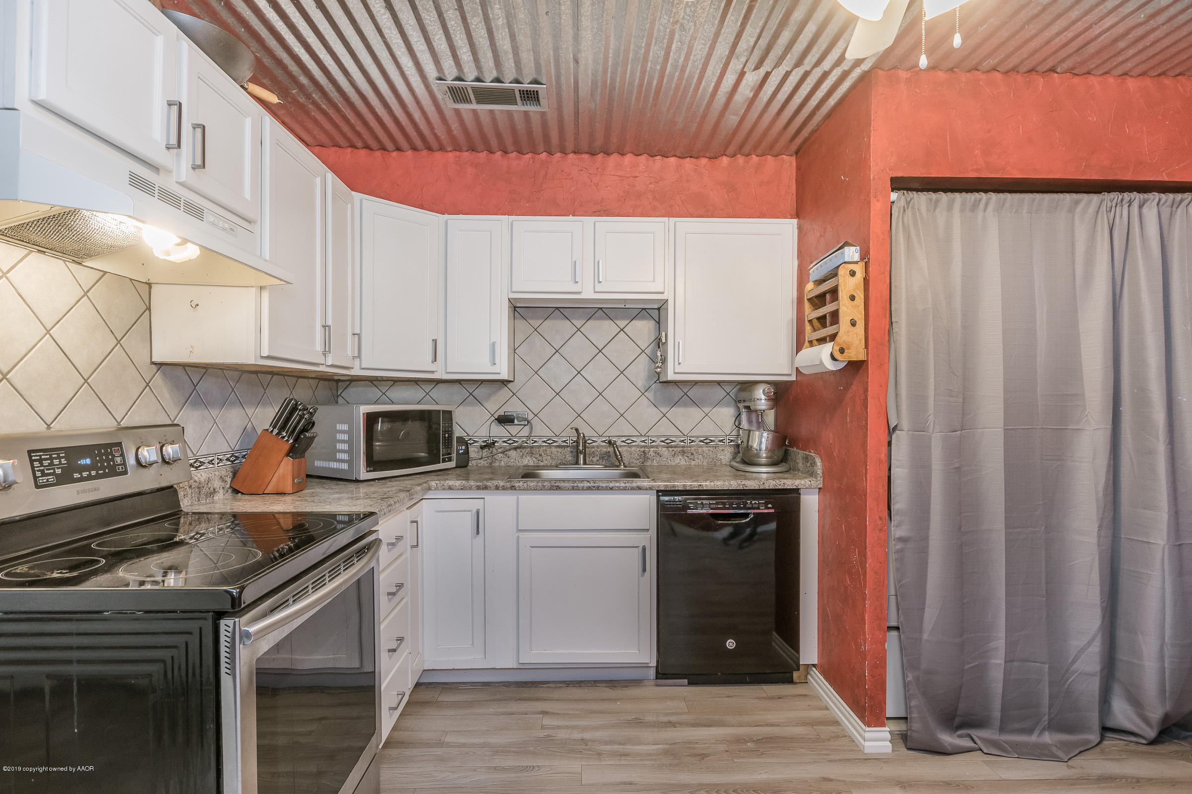 1608 Southwest 48th Avenue Amarillo, TX 79110 - Photo 5 of 16 Kitchen-2