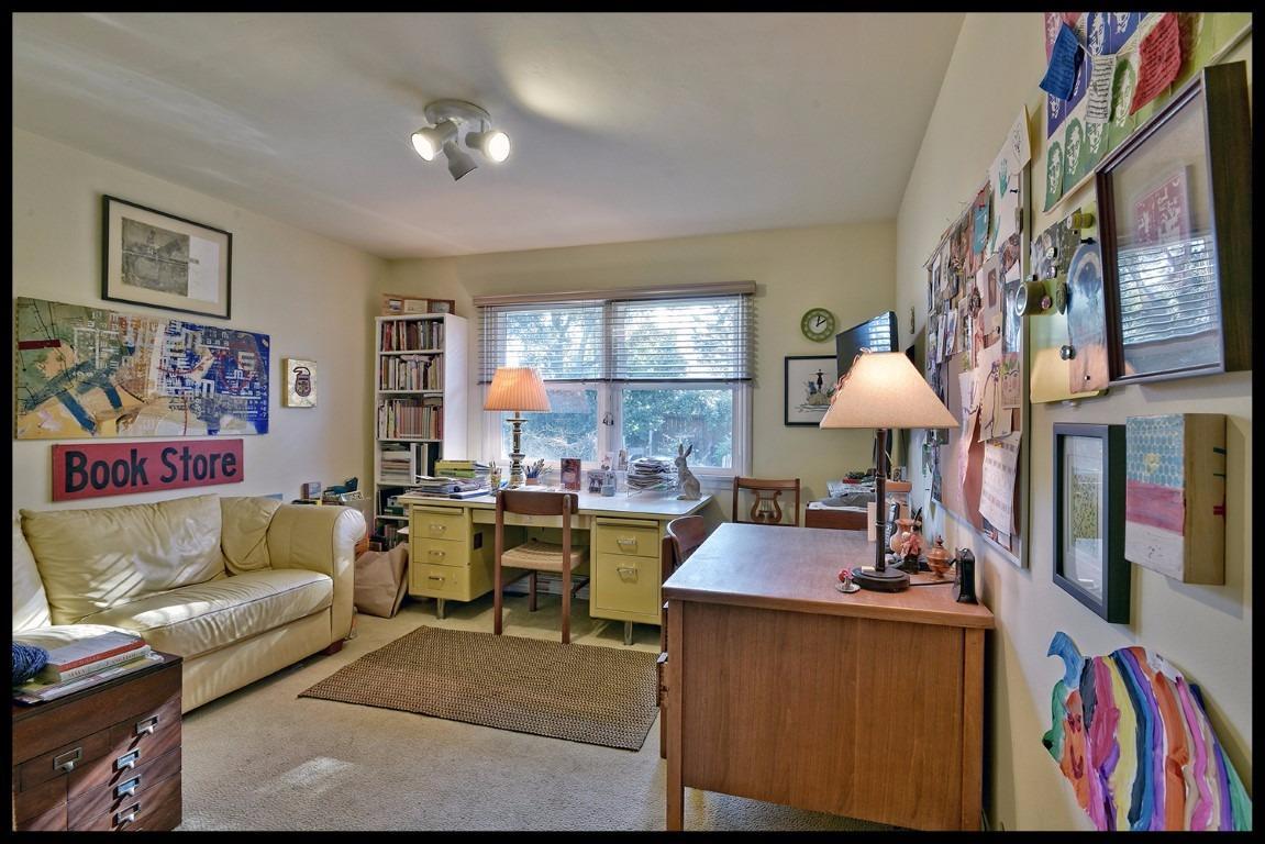 2012 Hillcrest Road Medford, OR 97504 - Photo 19 of 33 Additional Photo