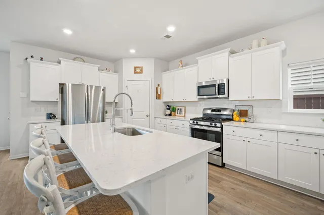 $449,990 | 122 Haverhill Street, Summerville, SC 29486