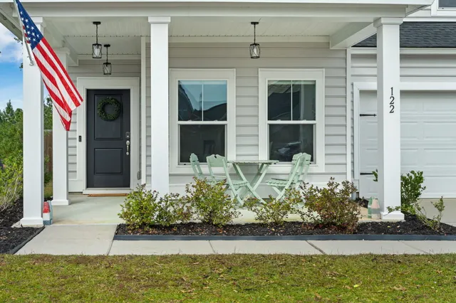 $449,990 | 122 Haverhill Street, Summerville, SC 29486