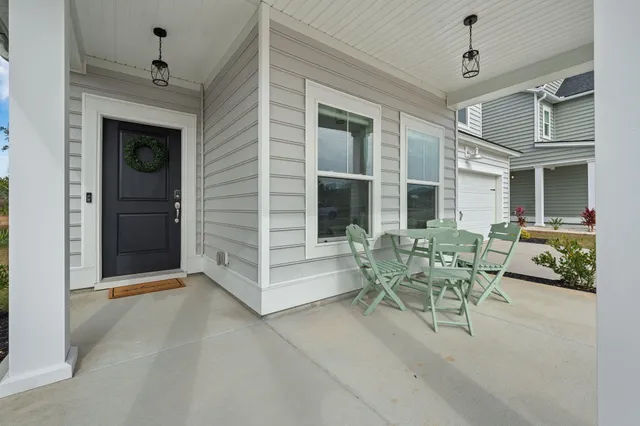 $449,990 | 122 Haverhill Street, Summerville, SC 29486