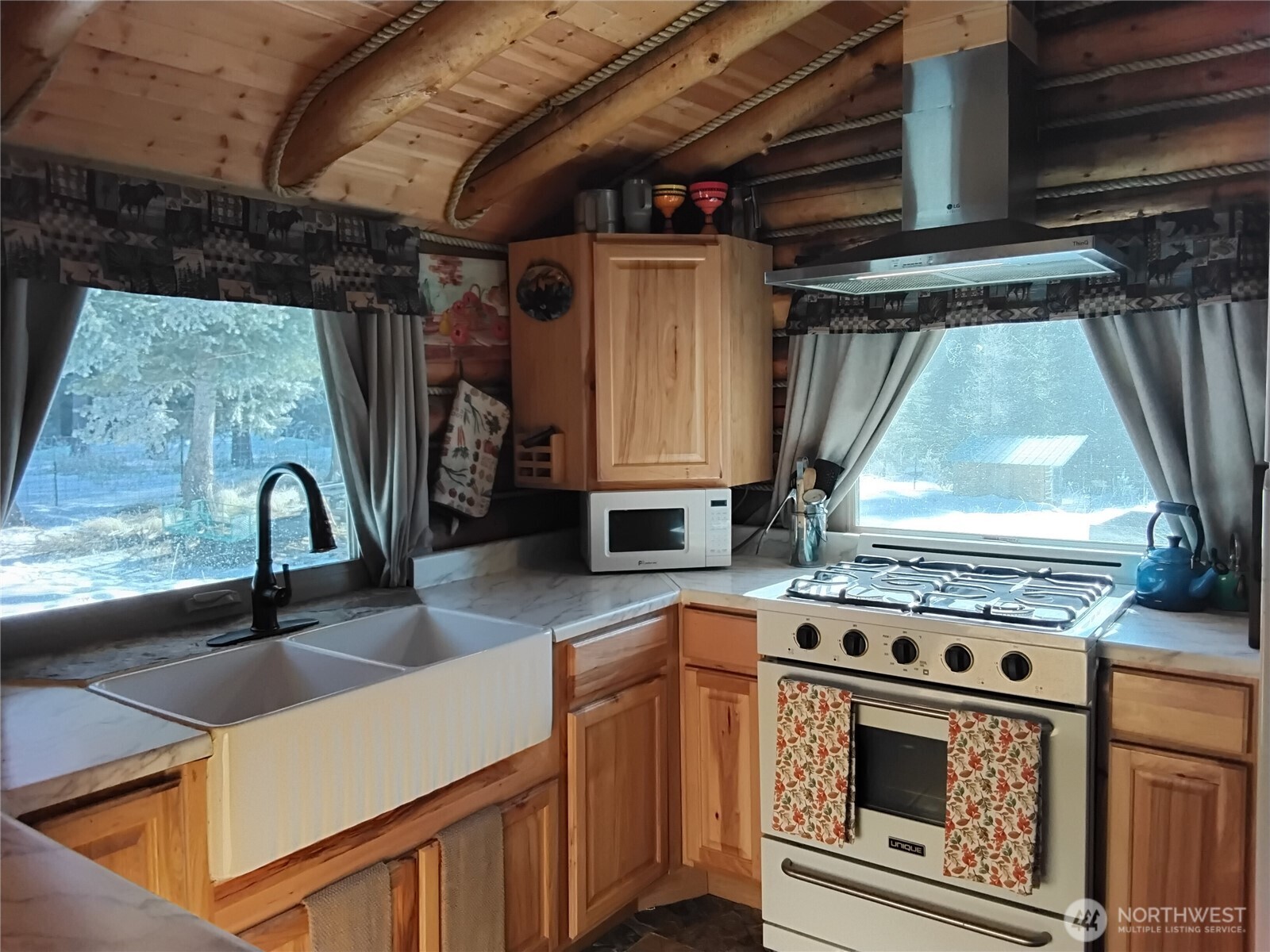 88 Cow Camp Road Oroville, WA 98844 - Photo 12 of 31