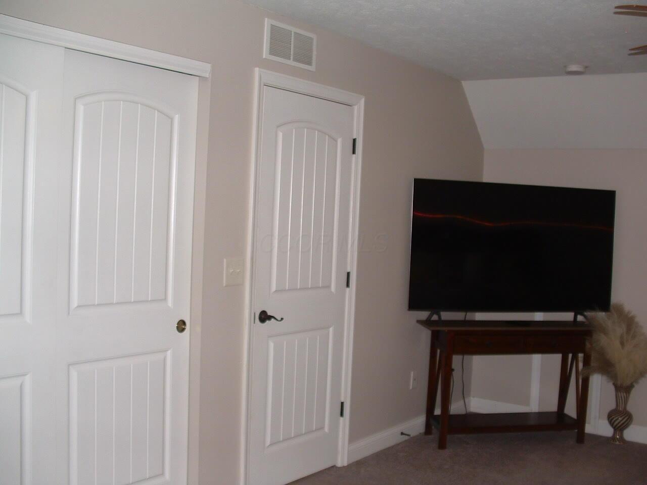 2897 Gratiot Road Southeast Heath, OH 43056 - Photo 27 of 59 DSCF0012 - Copy - Copy