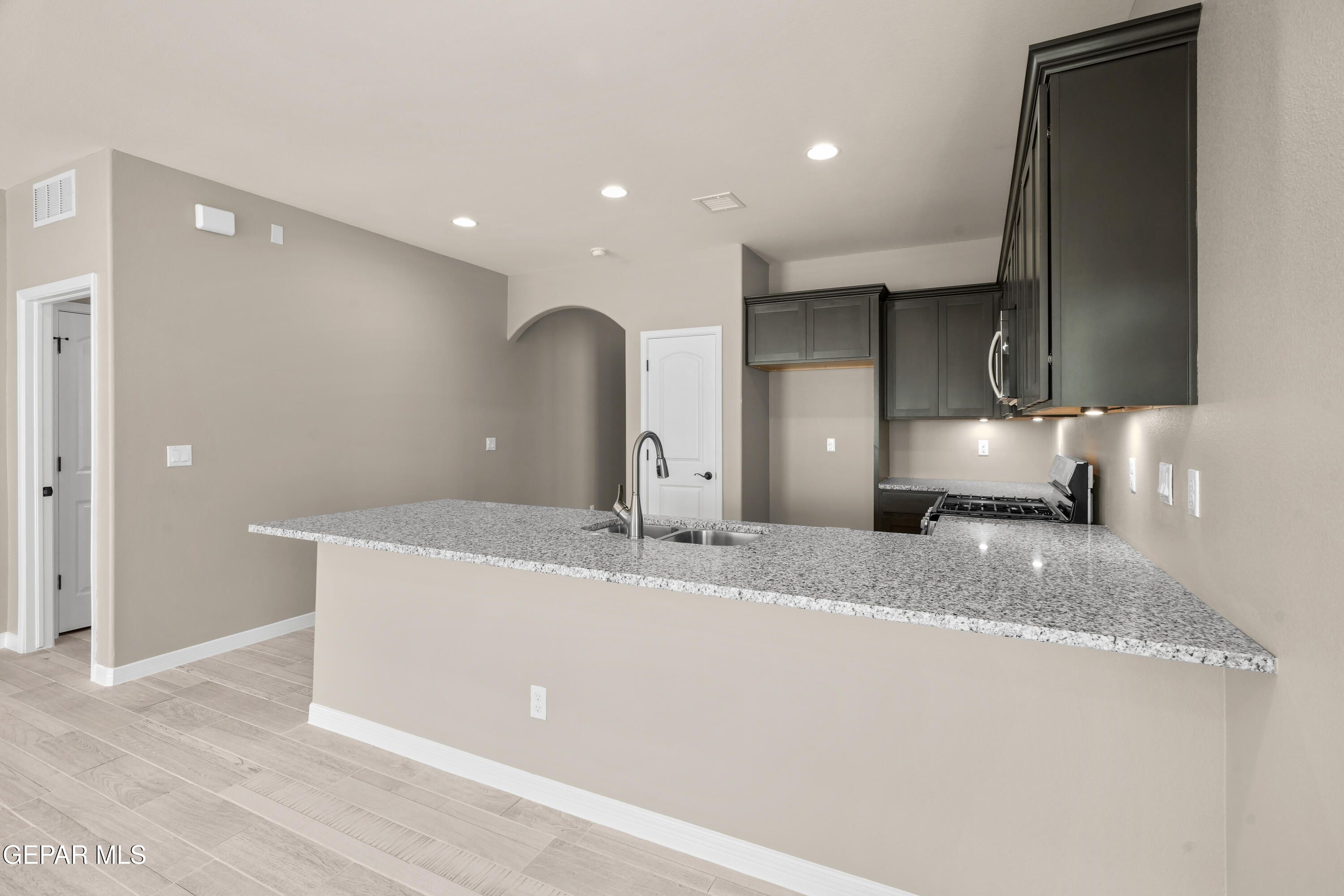 14928 Hill Ridge El Paso, TX 79938 - Photo 12 of 34 13828 Paseo De Miel-13