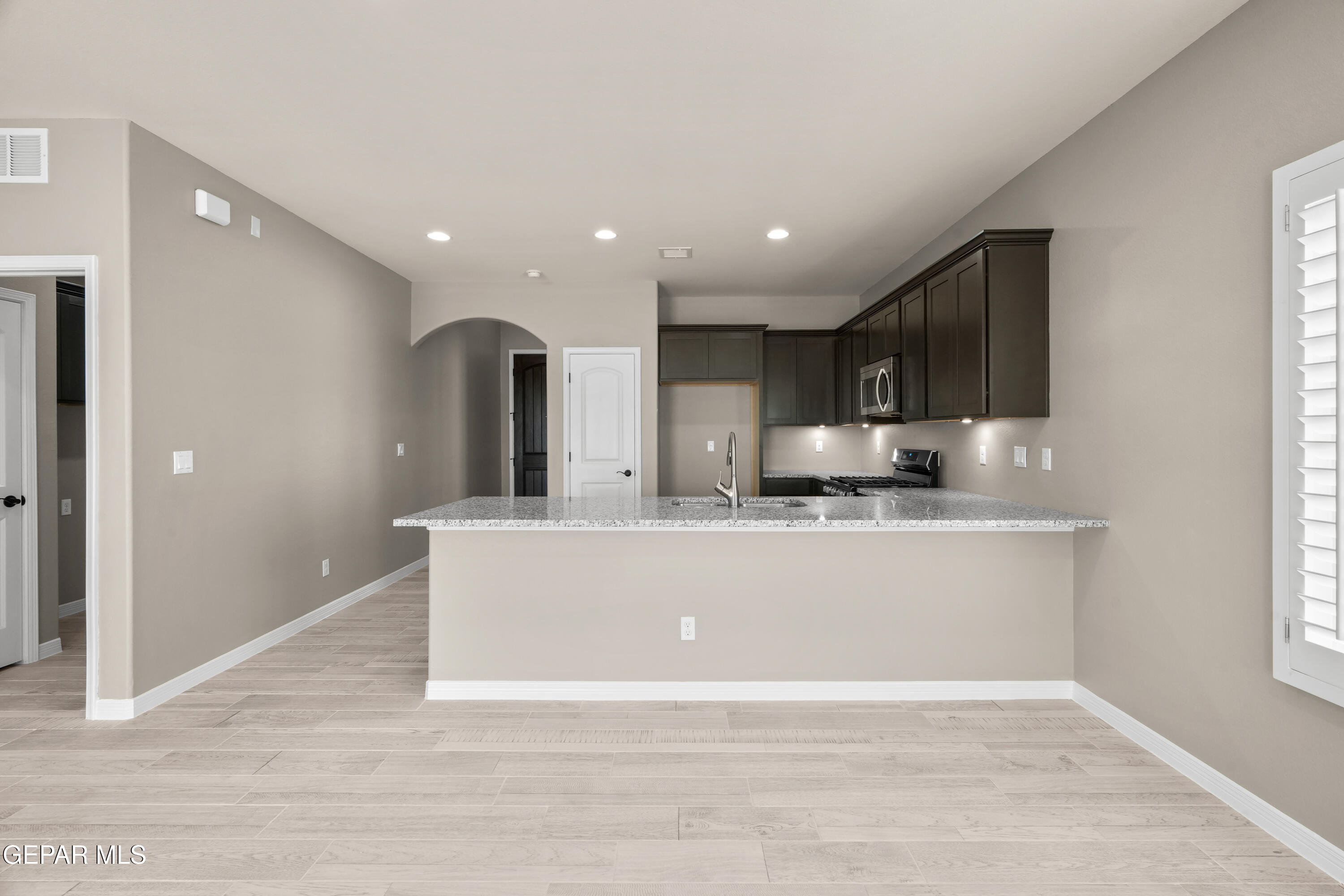 14928 Hill Ridge El Paso, TX 79938 - Photo 13 of 34 13828 Paseo De Miel-14