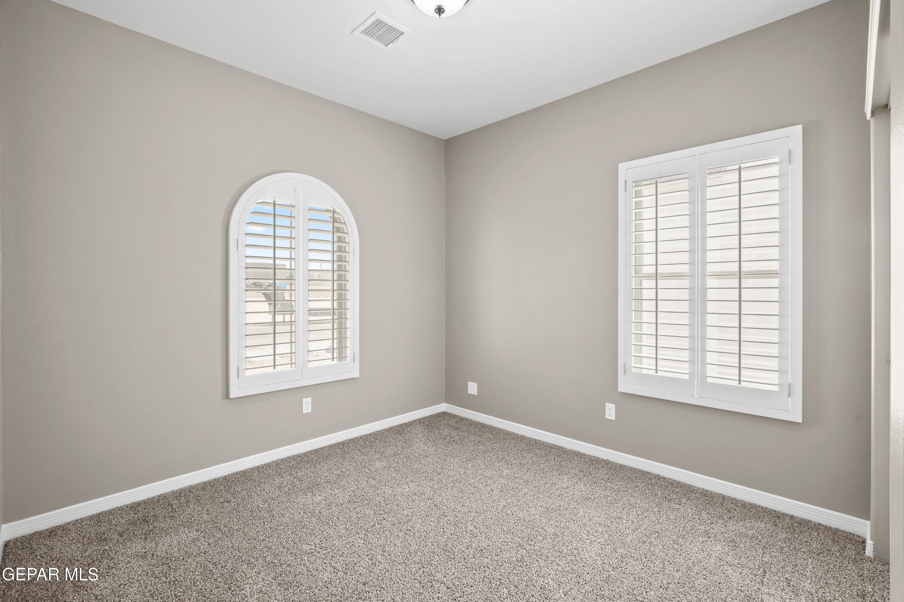 14928 Hill Ridge El Paso, TX 79938 - Photo 14 of 34 13828 Paseo De Miel-15