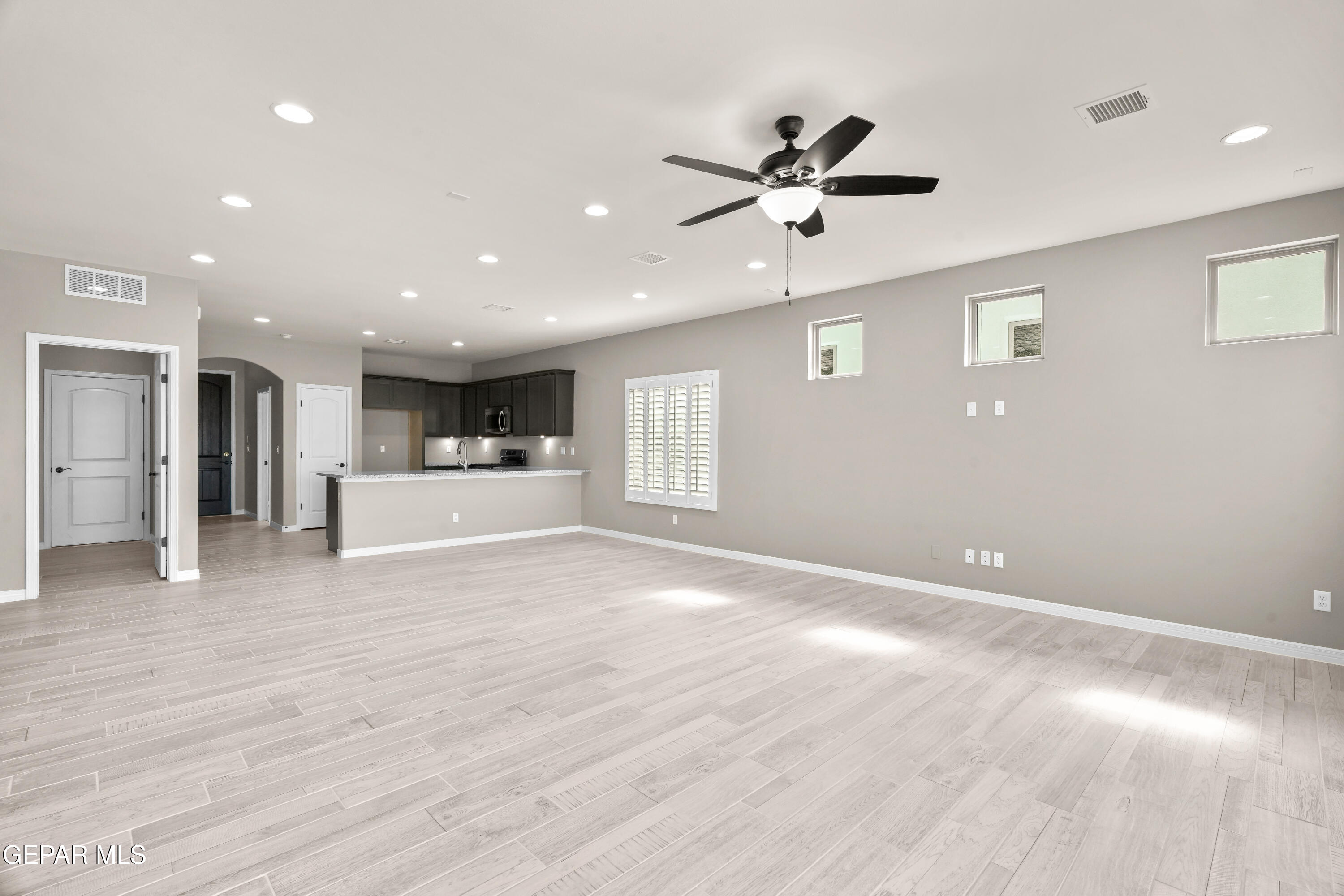 14928 Hill Ridge El Paso, TX 79938 - Photo 10 of 34 13828 Paseo De Miel-11