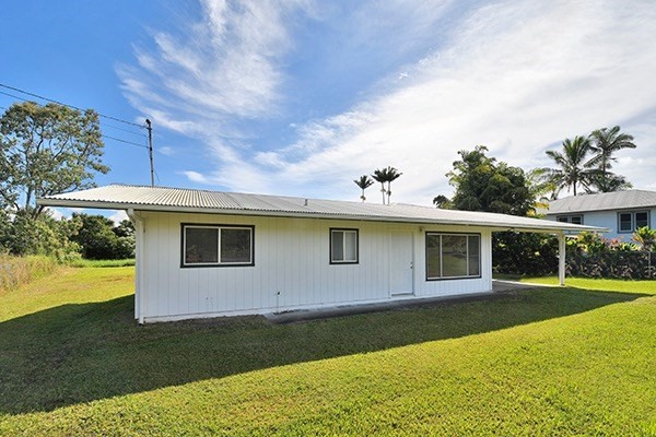 17-239 Volcano Road Keaau, HI 96749 - Photo 6 of 25 a front view of house with yard and green space