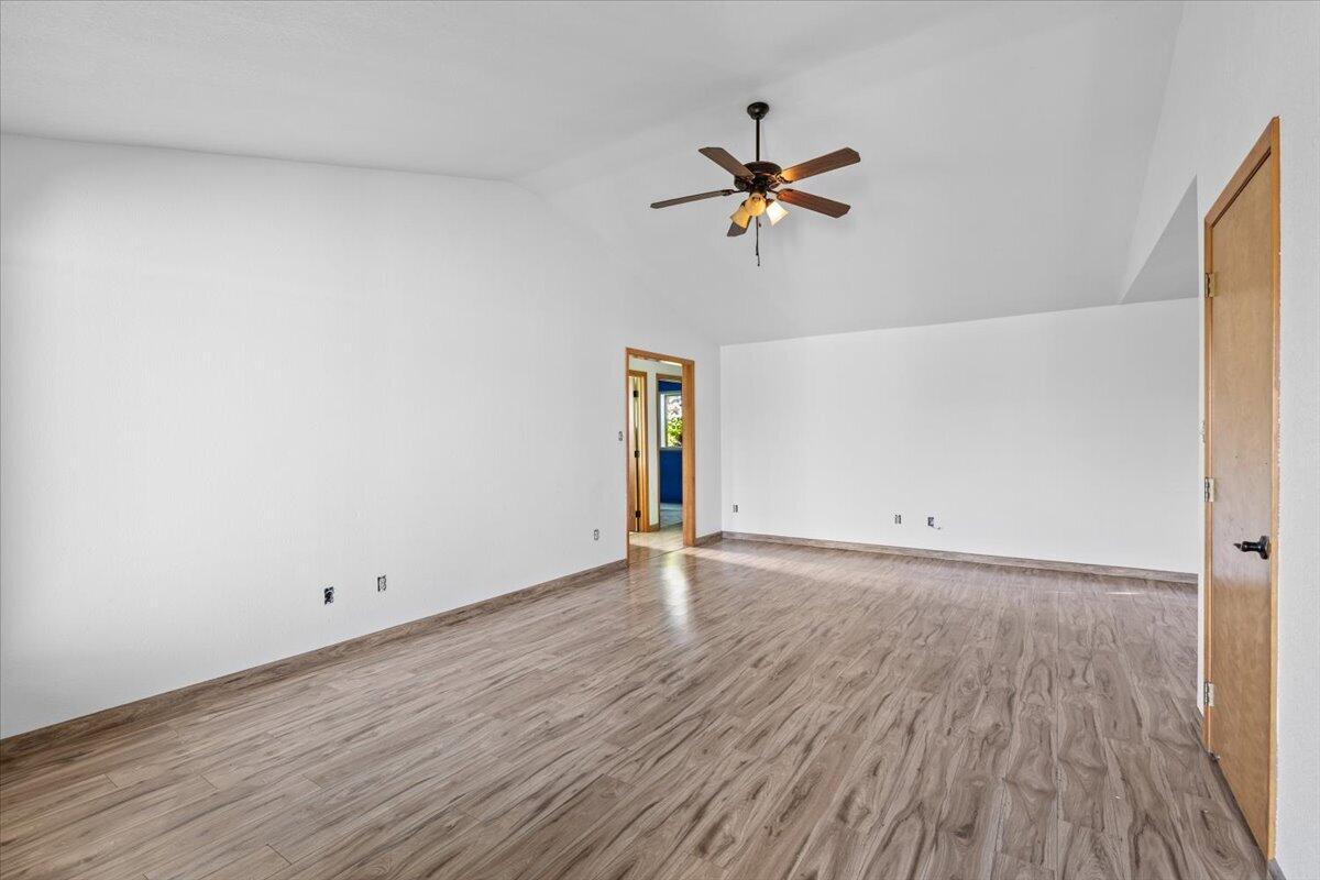 338 Joseph Street Central Point, OR 97502 - Photo 4 of 17 04-CI_4414