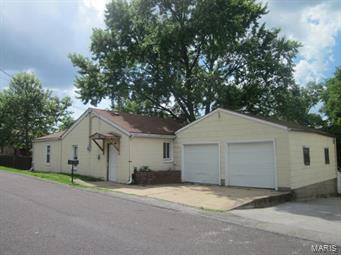 5219 Heege Road St. Louis, MO 63123 - Photo 1 of 18 Gallery Image 1
