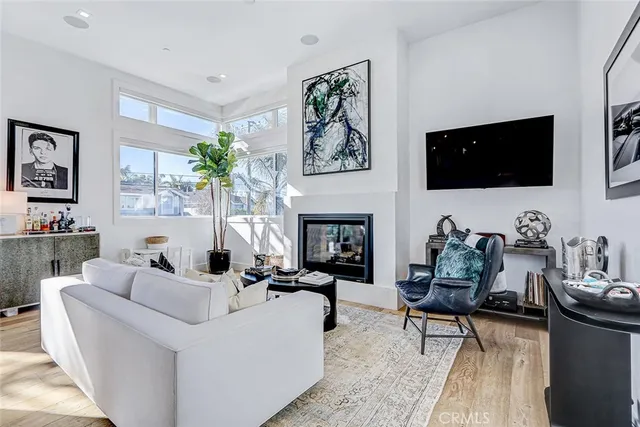 $2,099,000 | 1819 11th Street, Manhattan Beach, CA 90266
