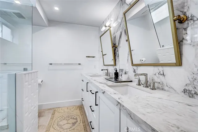 $2,099,000 | 1819 11th Street, Manhattan Beach, CA 90266