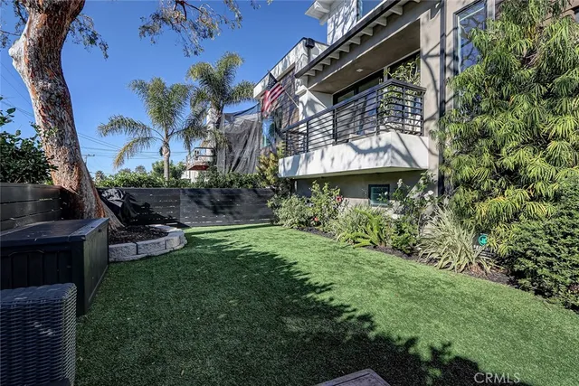 $2,099,000 | 1819 11th Street, Manhattan Beach, CA 90266