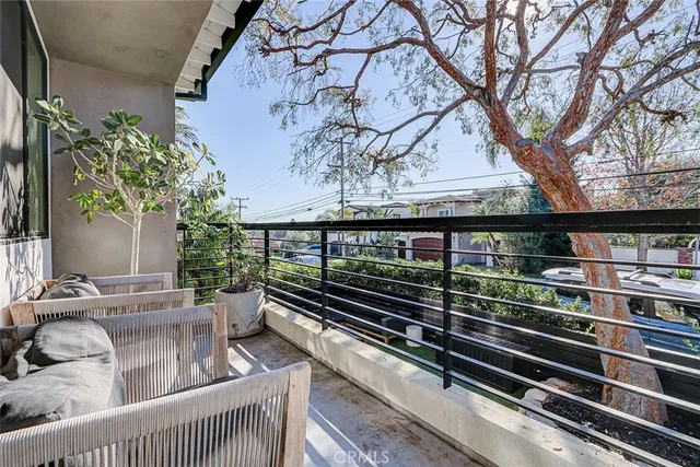$2,099,000 | 1819 11th Street, Manhattan Beach, CA 90266