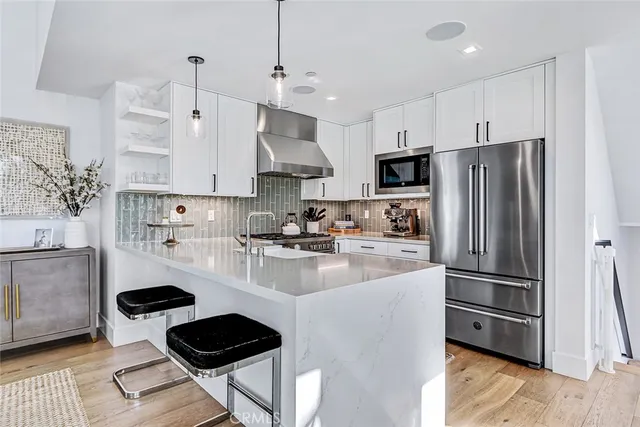 $2,099,000 | 1819 11th Street, Manhattan Beach, CA 90266