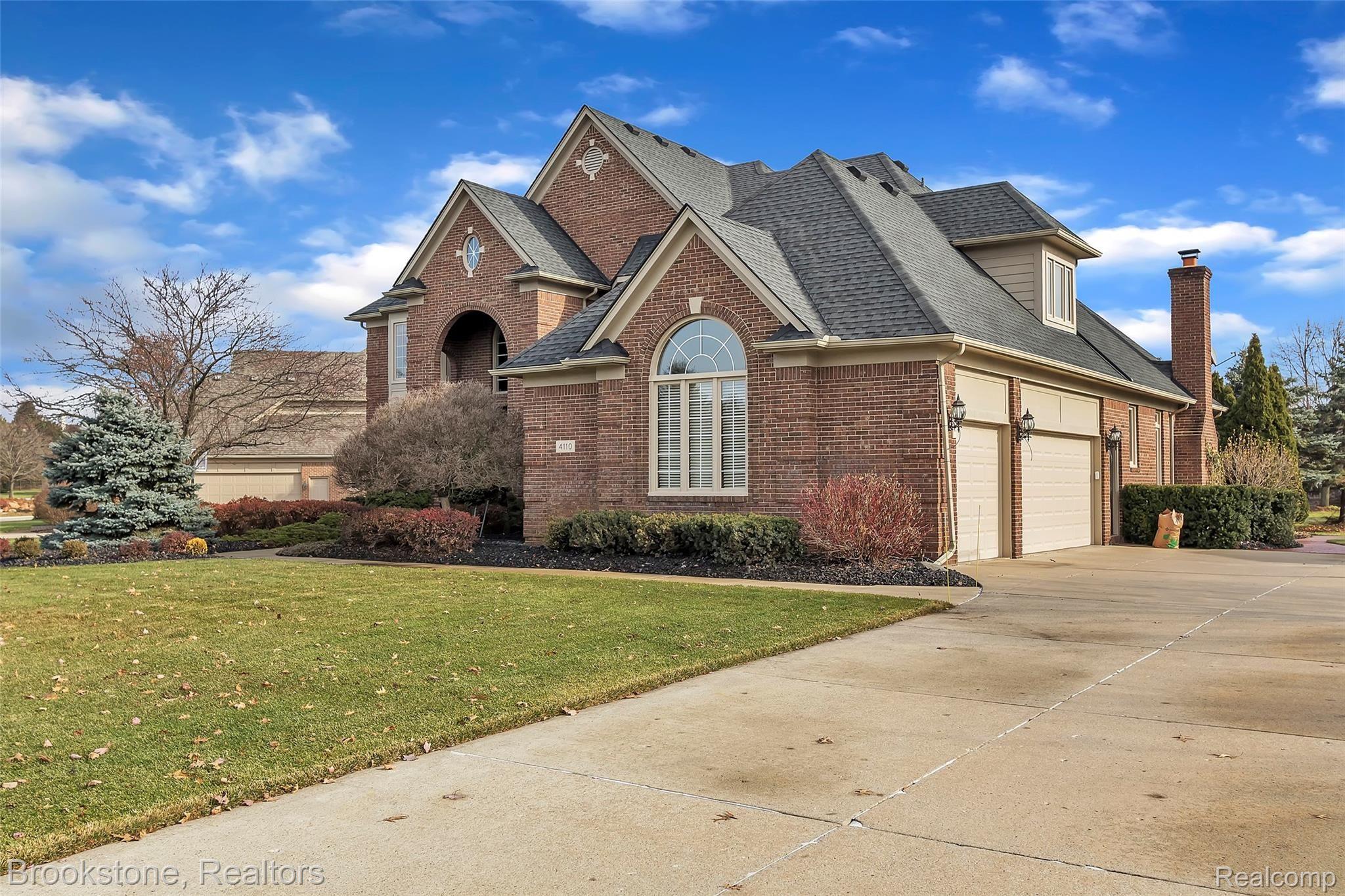4110 Ridge Side Drive Rochester, MI 48306 - Photo 5 of 51 4110-Ridge-Side-Dr-Rochester-MI-3.jpg