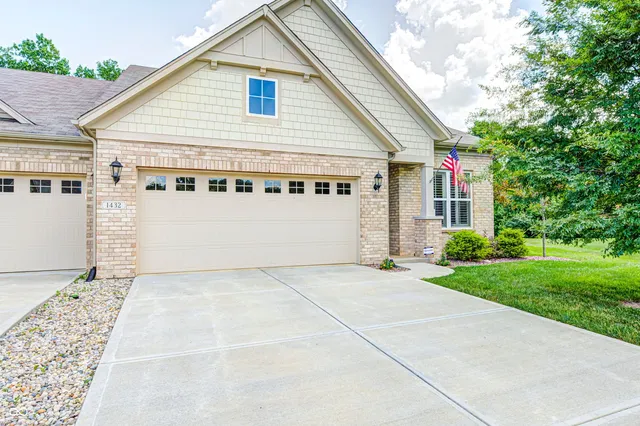$395,000 | 1432 Hideaway Circle, Brownsburg, IN 46112