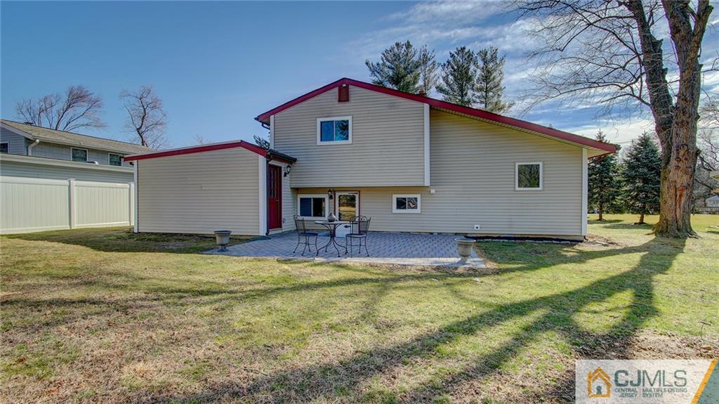 45 Middlesex Road Old Bridge, NJ 07747 - Photo 33 of 35 a view of a house with swimming pool and a yard