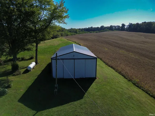 $285,000 | 3886 County Road 1300 East, Loogootee, IN 47553