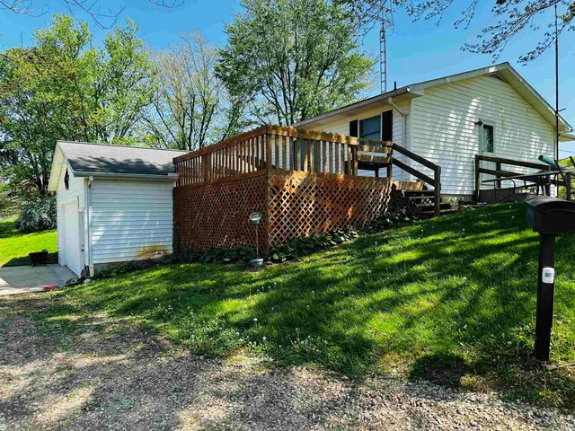 $285,000 | 3886 County Road 1300 East, Loogootee, IN 47553