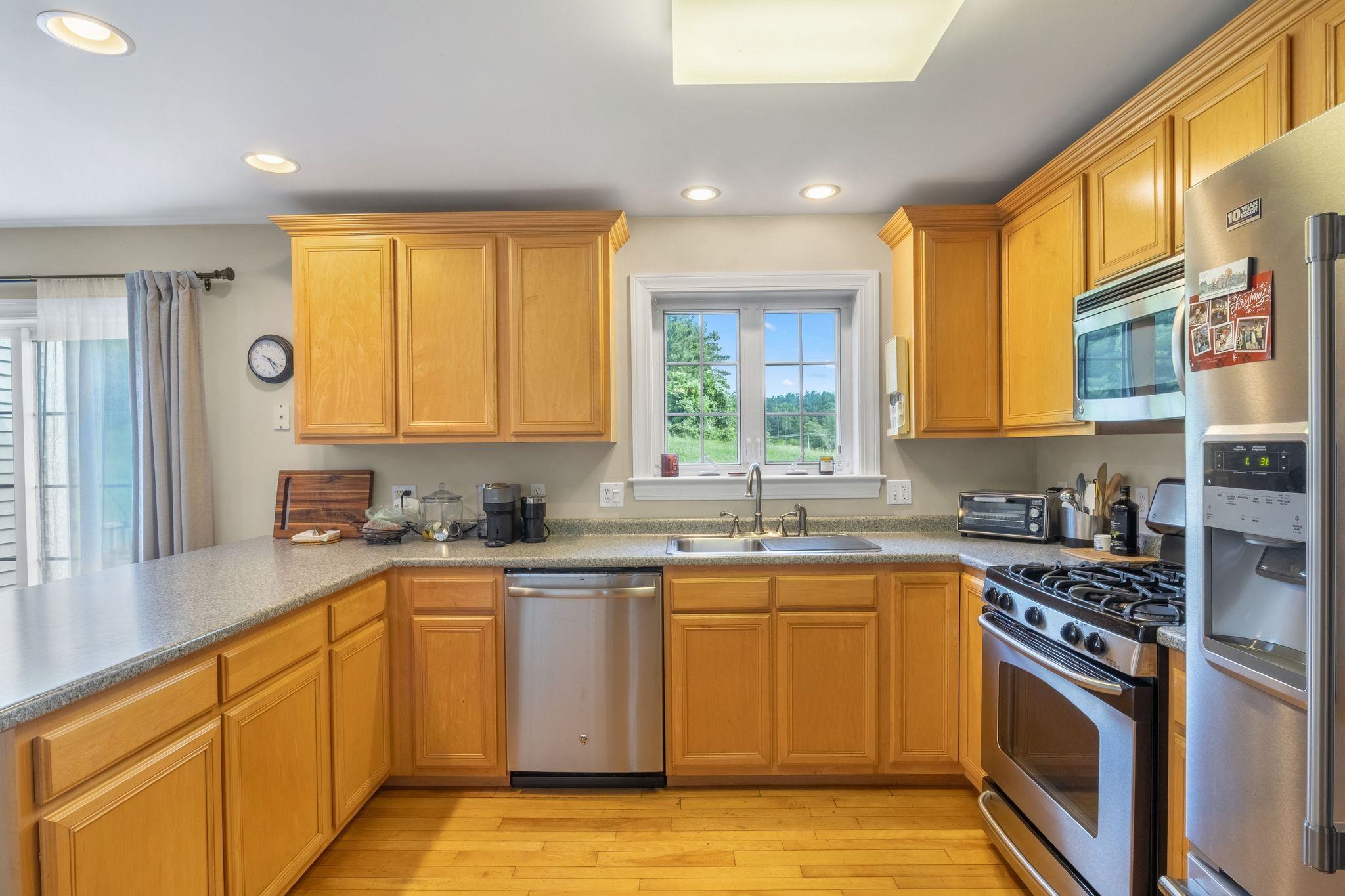 18 Morrison Lane Dover, NH 03820 - Photo 7 of 46