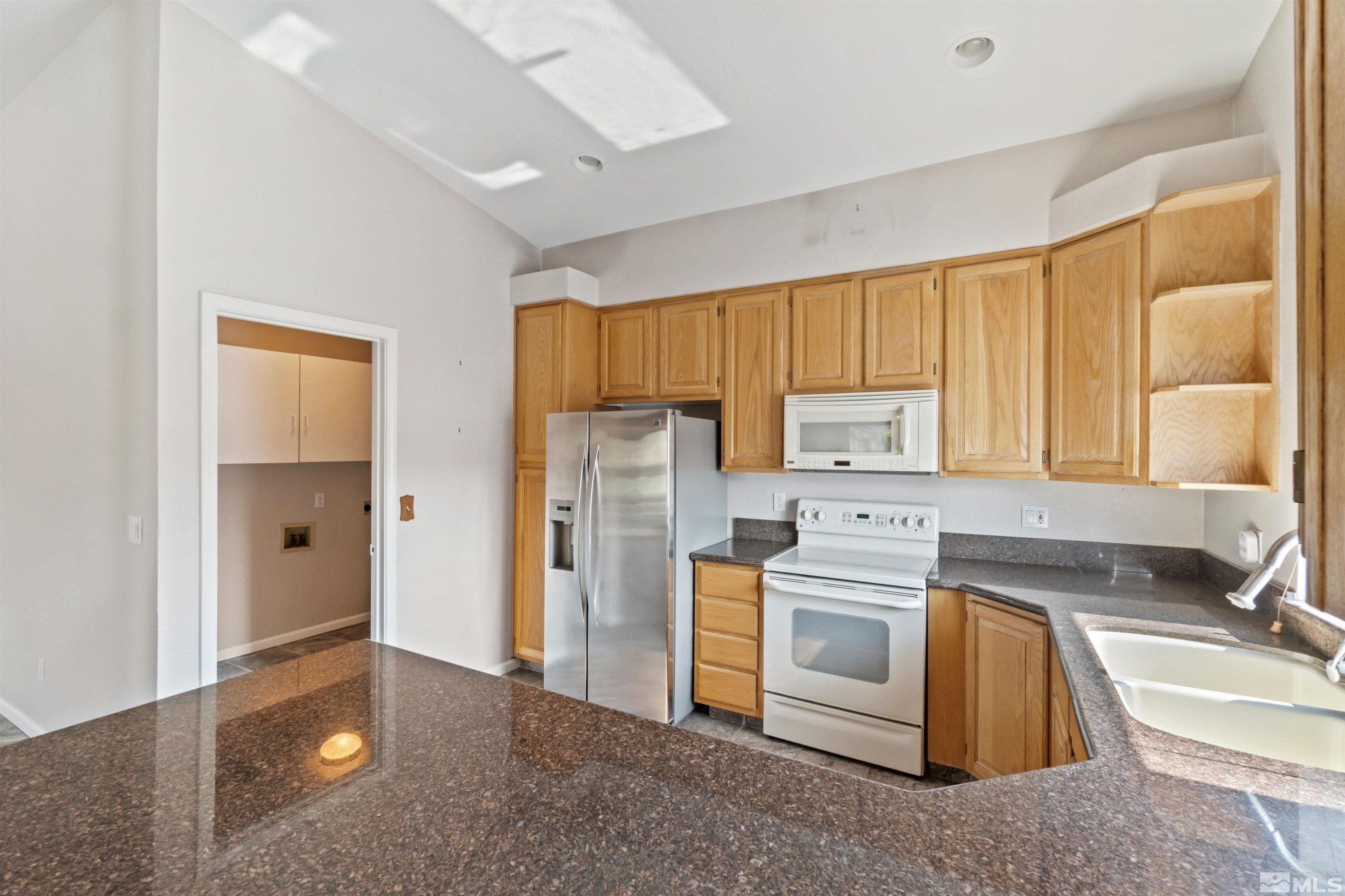 1975 Putnam Drive Reno, NV 89503 - Photo 5 of 29 Photo 5