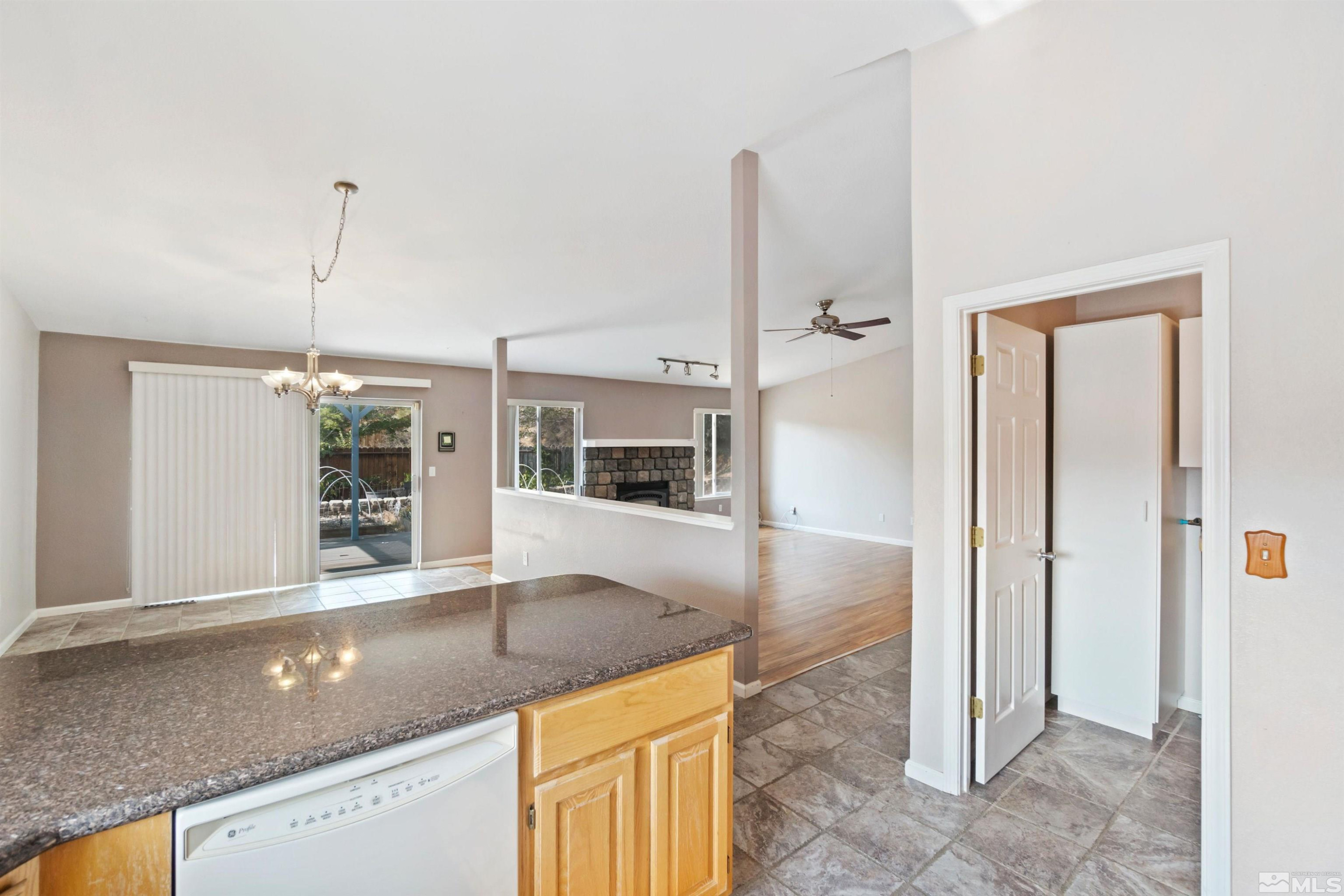 1975 Putnam Drive Reno, NV 89503 - Photo 6 of 29 Photo 6