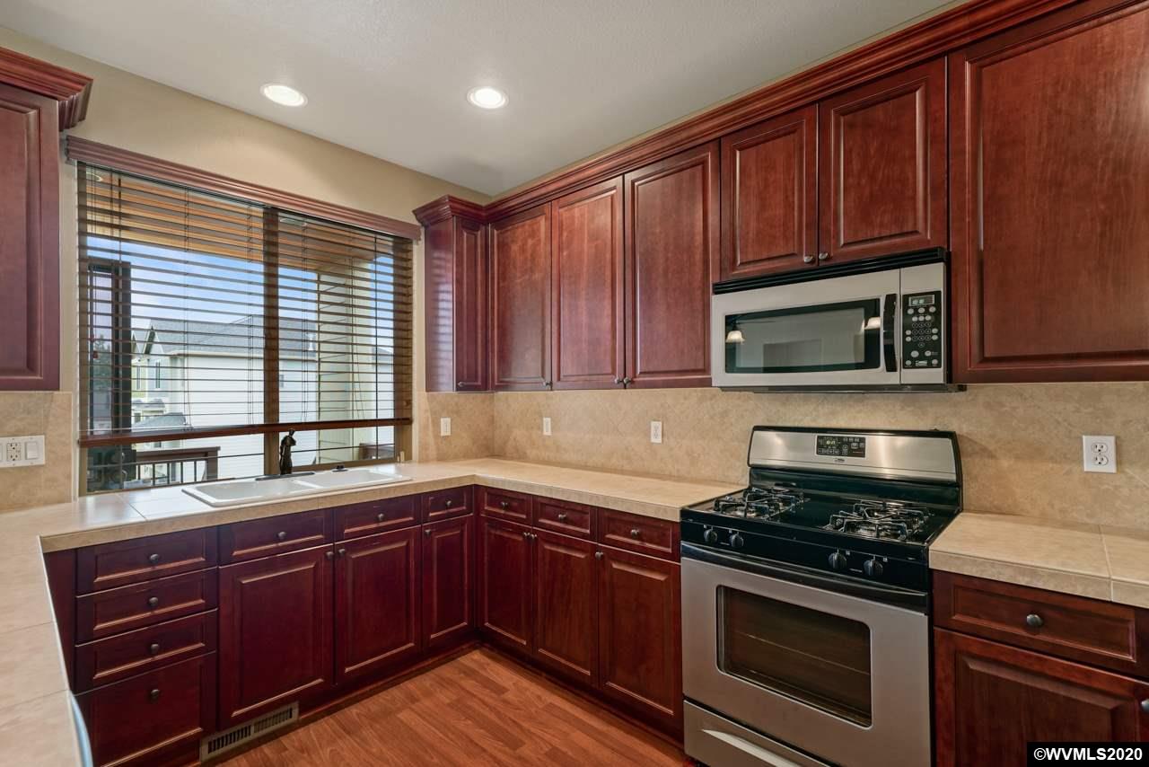 808 Crouchen Street Northwest Salem, OR 97304 - Photo 15 of 37