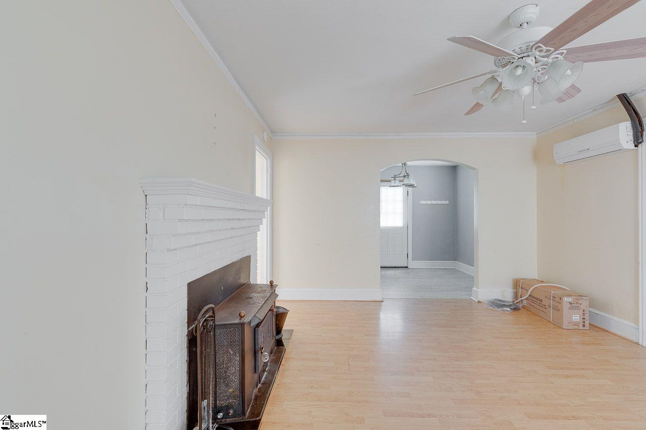 403 Tindal Road Greenville, SC 29617 - Photo 4 of 20 Gallery Image 4