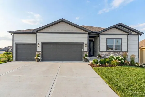 $699,950 | 16767 South Hall Street, Olathe, KS 66062