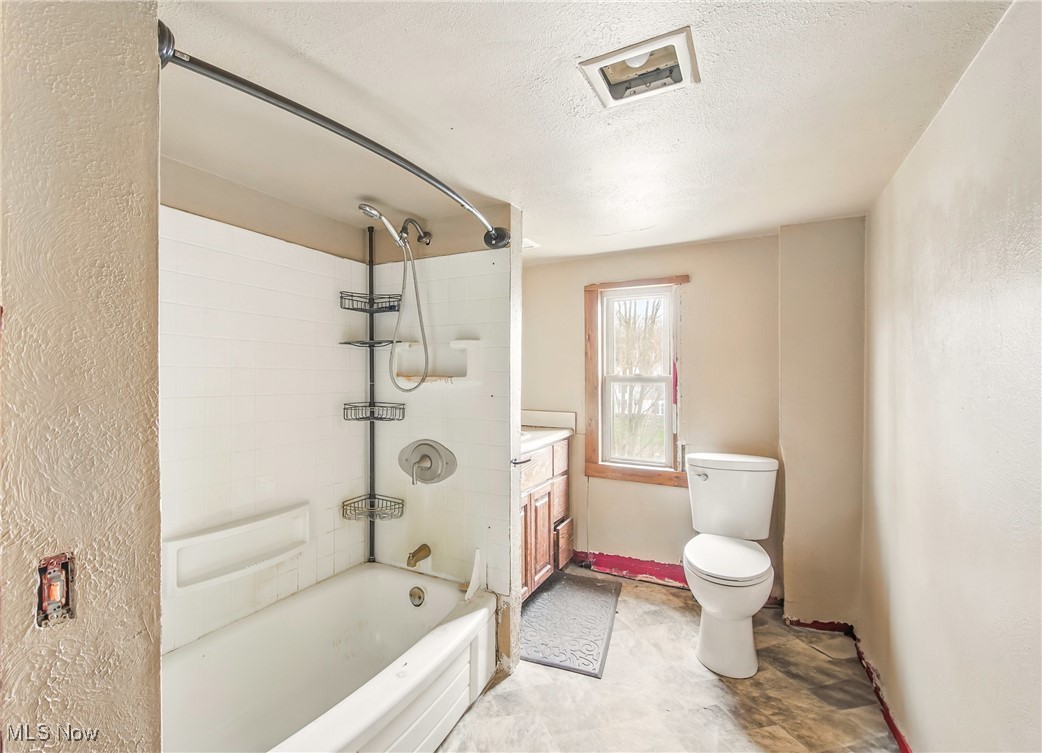 4939 Whinnery Road Winona, OH 44493 - Photo 30 of 40 Full Bath on 2nd Floor