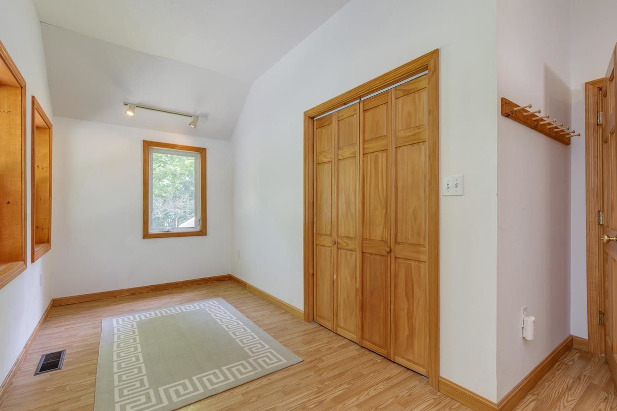 464 Currier Road Candia, NH 03034 - Photo 4 of 27