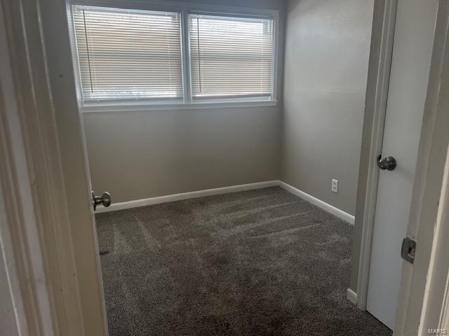 452 Midlothian Road St. Louis, MO 63137 - Photo 9 of 13