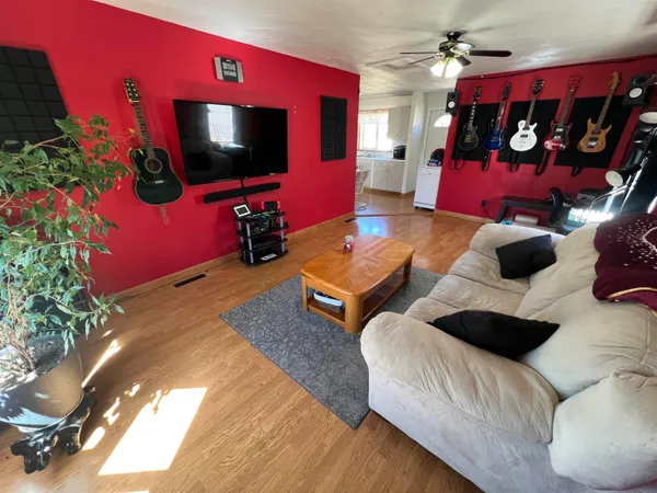 $227,500 | 401 North 15th Street East, Riverton, WY 82501