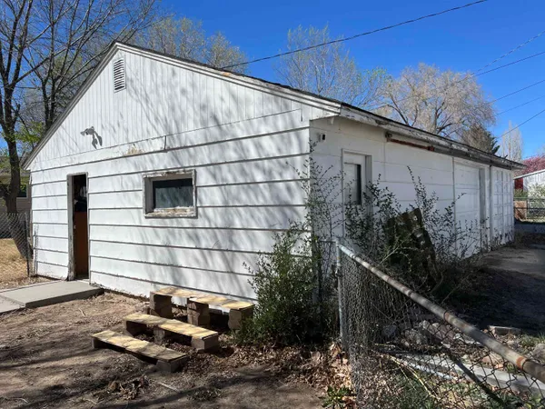 $227,500 | 401 North 15th Street East, Riverton, WY 82501