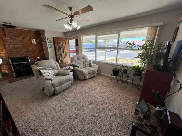 $227,500 | 401 North 15th Street East, Riverton, WY 82501