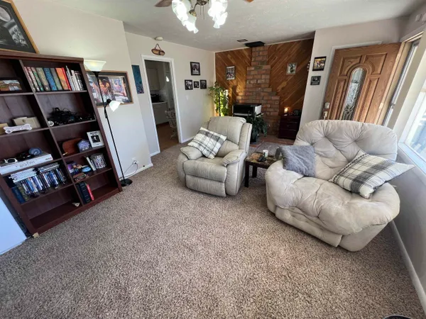 $227,500 | 401 North 15th Street East, Riverton, WY 82501