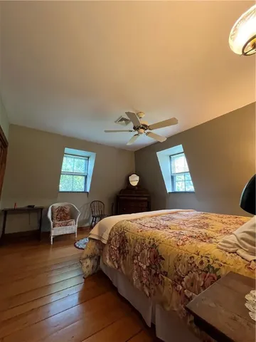 $2,600 | 45 Ayrault Street, Unit C3, Newport, RI 02840