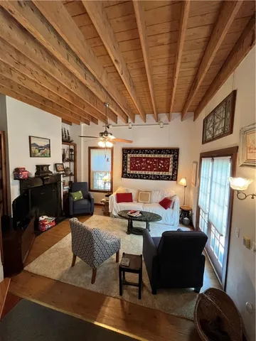 $2,600 | 45 Ayrault Street, Unit C3, Newport, RI 02840