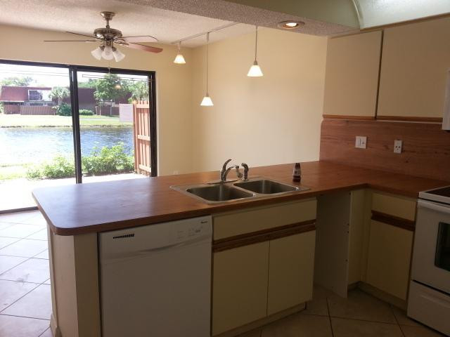 8165 Boca Rio Drive, Unit 8165 Boca Raton, FL 33433 - Photo 2 of 12 Kitchen