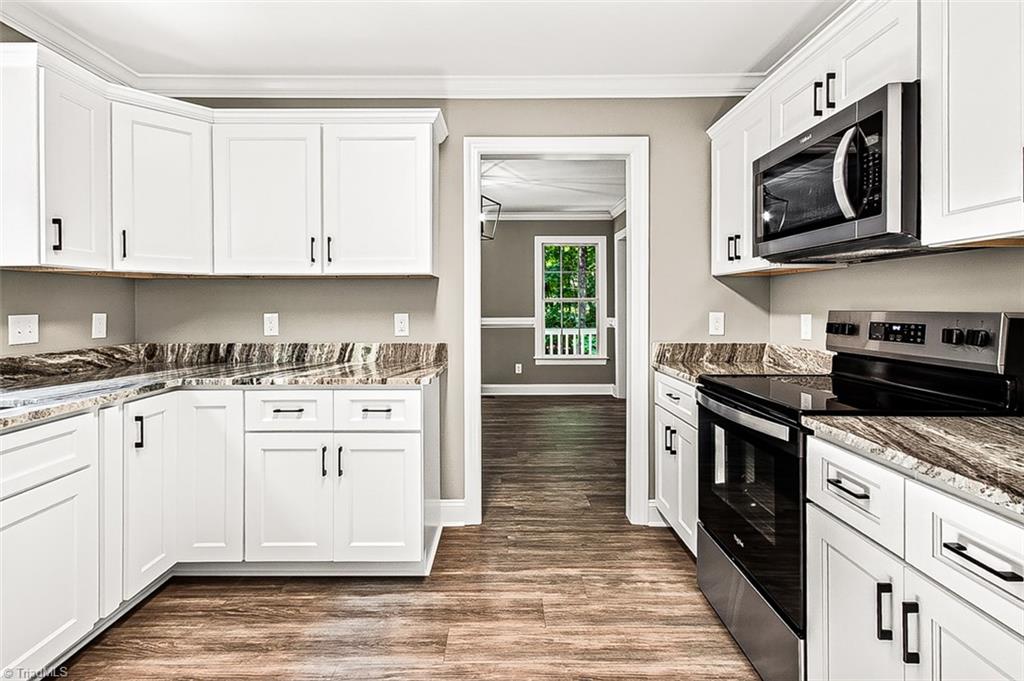 5578 Woodstream Road Randleman, NC 27317 - Photo 11 of 37 Kitchen