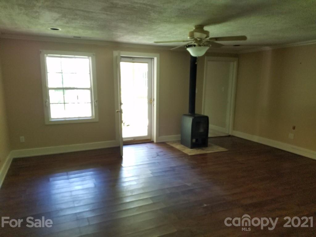 80 1/2 Rice Branch Road Asheville, NC 28804 - Photo 2 of 15 Gallery Image 2