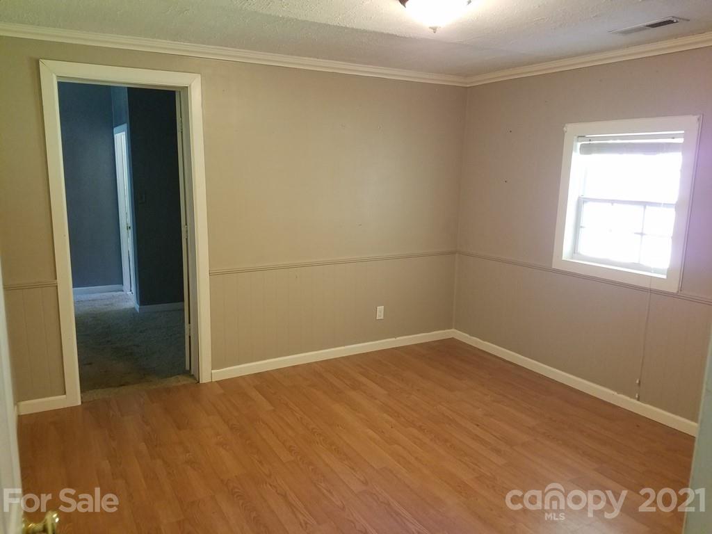 80 1/2 Rice Branch Road Asheville, NC 28804 - Photo 10 of 15 Gallery Image 10