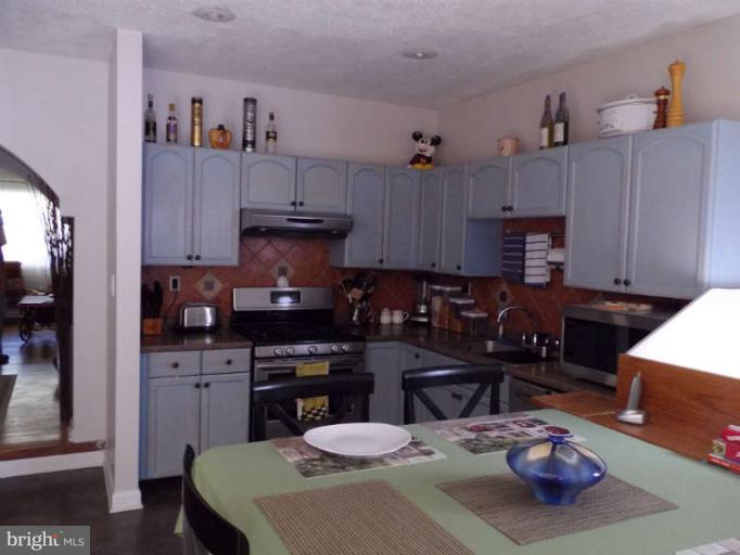 3805 Findley Road Woodbridge, VA 22193 - Photo 4 of 8 Kitchen