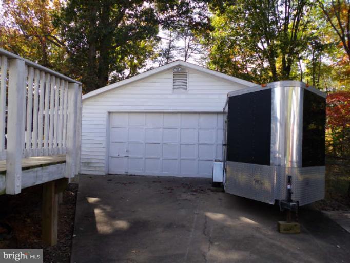 3805 Findley Road Woodbridge, VA 22193 - Photo 5 of 8 Exterior (General)