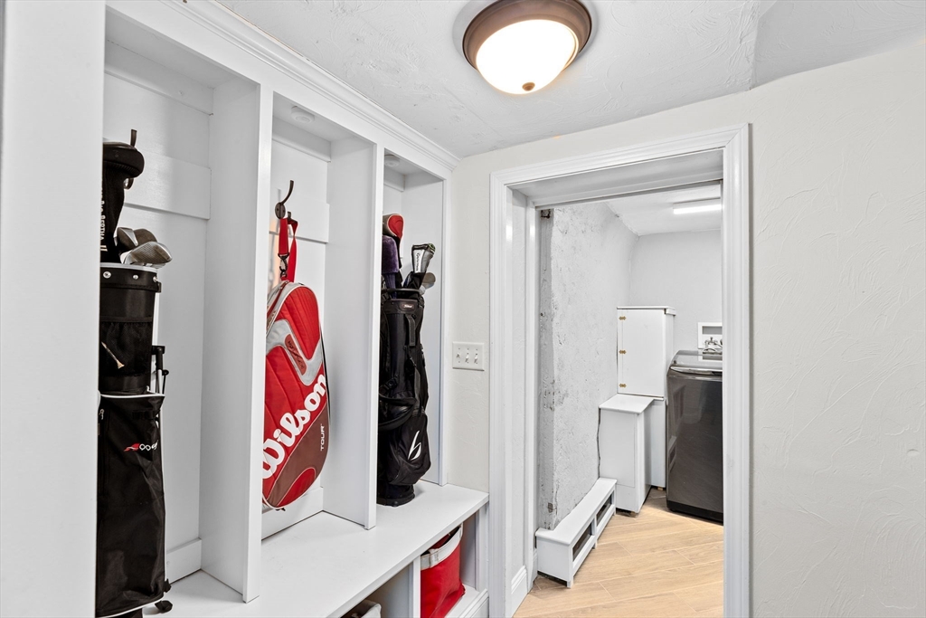 8 Hayes Road Hingham, MA 02043 - Photo 20 of 25 an entryway